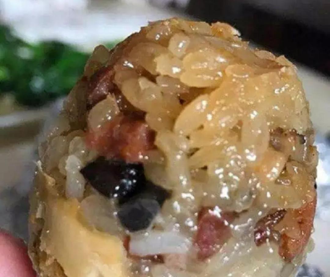 大妈卖鸡蛋小视频,大妈卖鸡蛋赚了多少