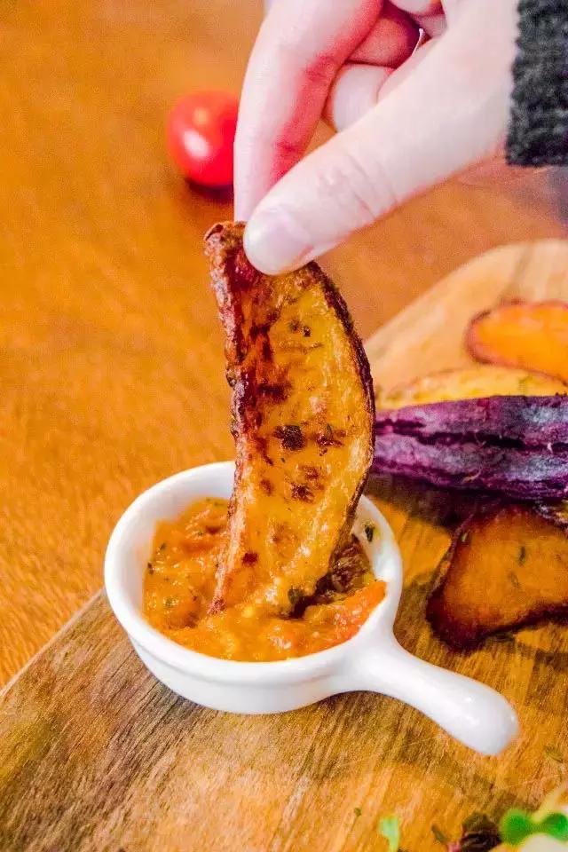 转角遇到猪？！魔都首家粉猪餐厅，吃完变精致的猪猪女孩！