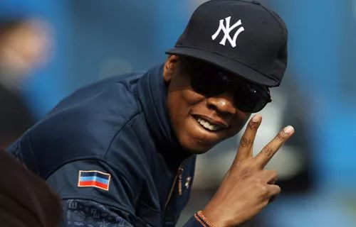 为什么ny帽子那么贵,为什么ny的logo是横着的