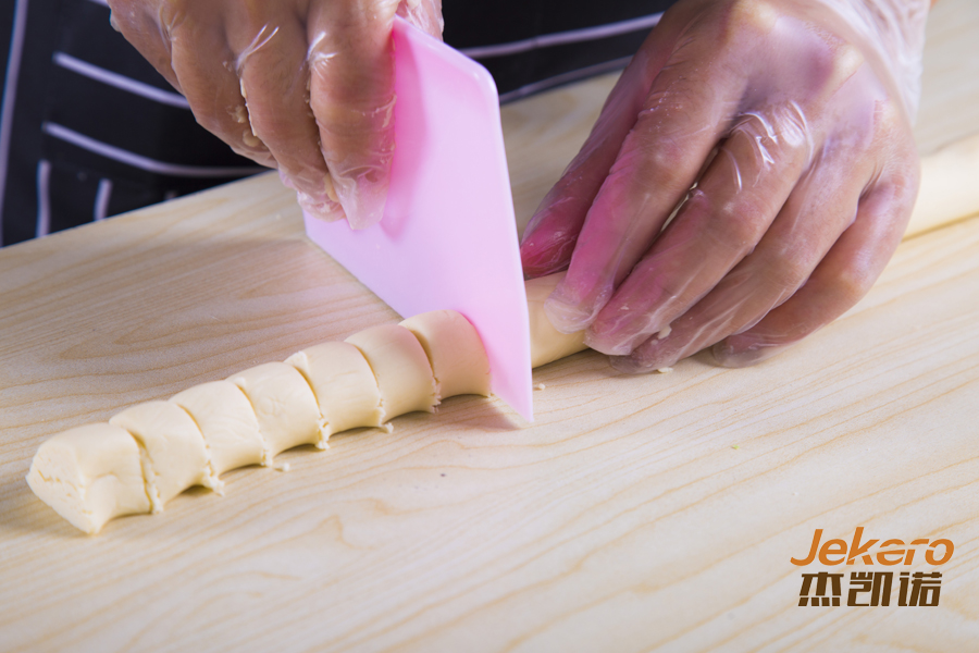 超好吃的绿豆酥饼的做法,酥的掉渣的绿豆饼无糖做法