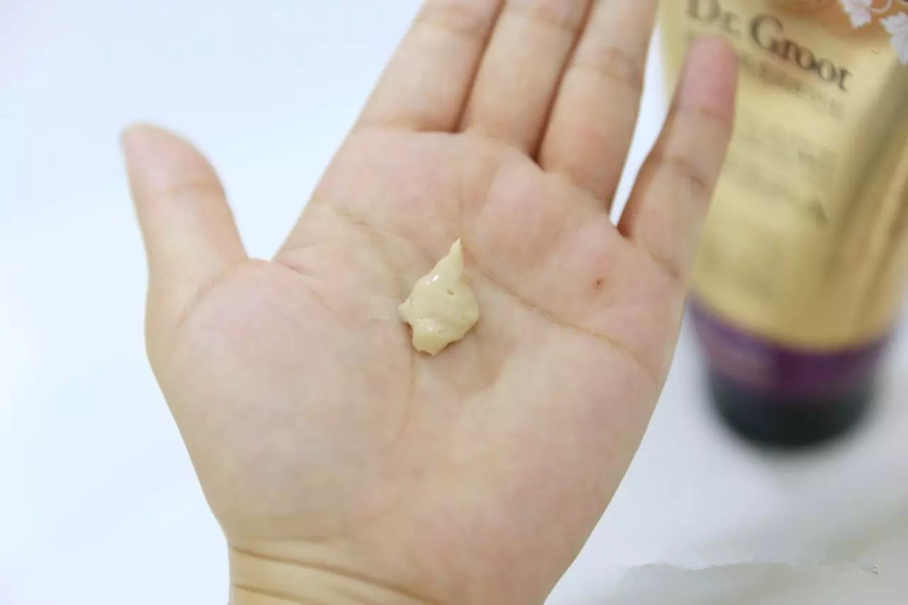 从怀孕就开始脱发产后还是脱发,从怀孕到现在第一次剪发