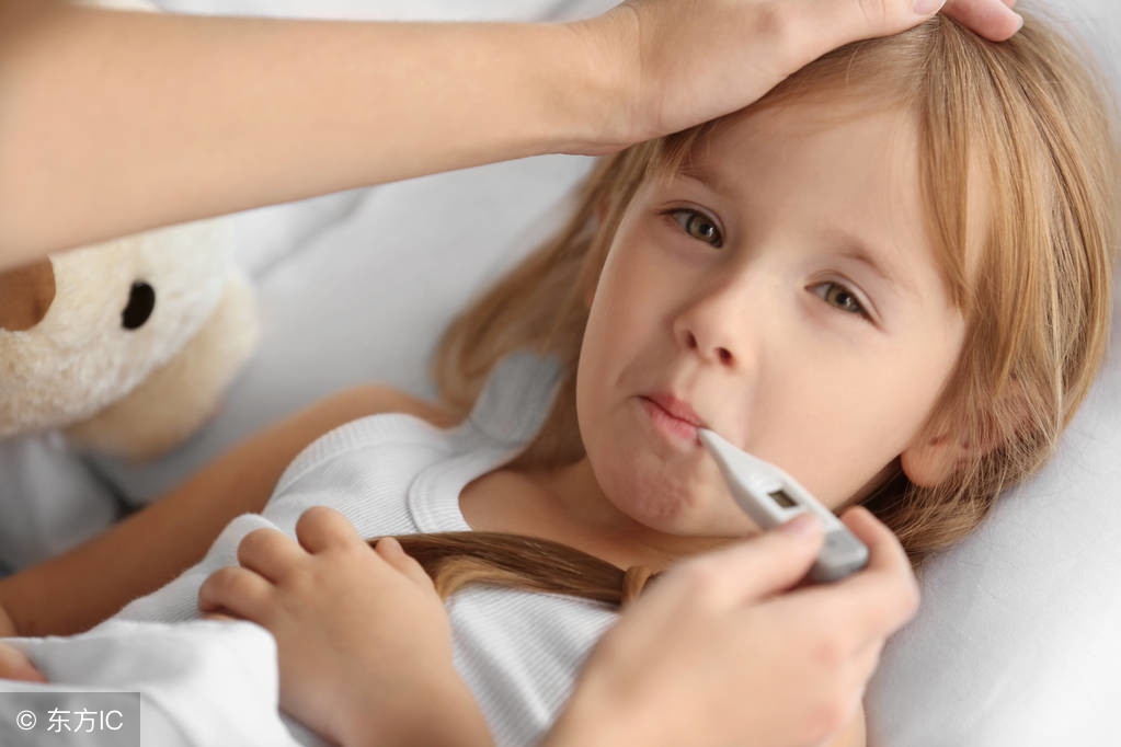 小儿发烧的四种类型,小儿发烧的原因及正确处理方法