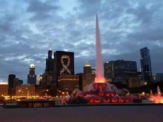 世界上最壮观的喷泉图片视频,世界上十大喷泉