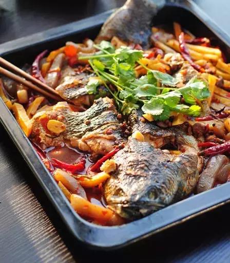 用烤箱做烤鱼五香的家常做法,用烤箱做烤鱼简单做法