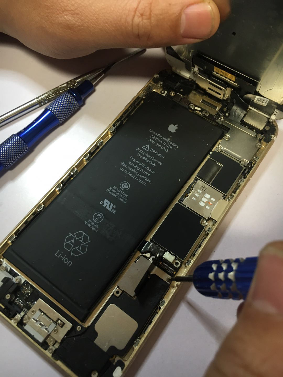 苹果更换扬声器多少钱,苹果12听筒扬声器更换