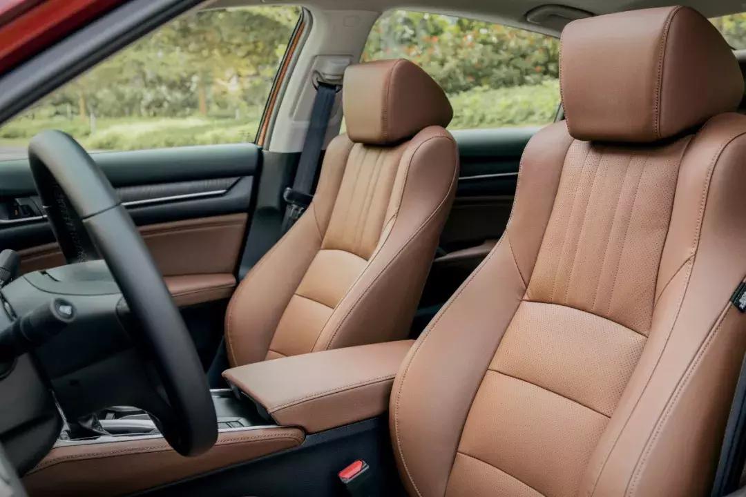 新雅阁2022款对比十代雅阁,新雅阁2022款对比十代雅阁颜值