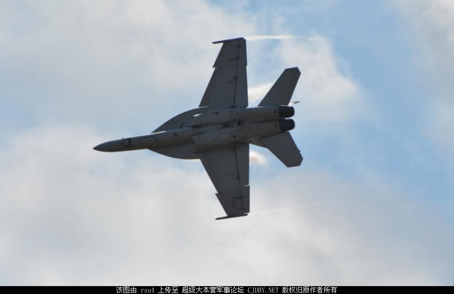 美国舰载机起飞和降落,美国舰载机有什么作战实力