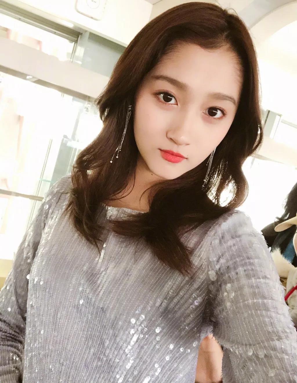 100款最漂亮的耳环,女士必备的几款经典耳环