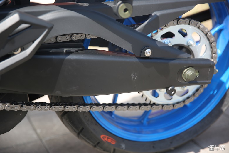 新感觉双缸250百公里加速,加速2秒左右的摩托车