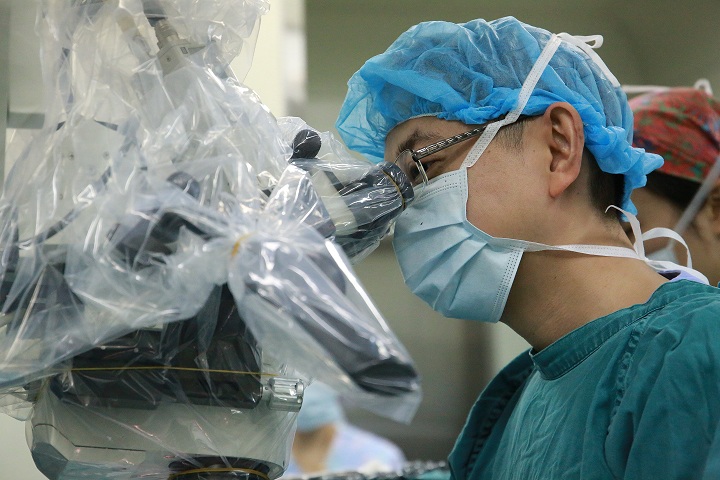 颈椎病的保守治疗,脊椎型颈椎病手术还是保守治疗