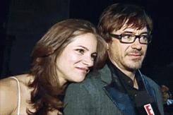 漫威钢铁侠和唐尼,漫威钢铁侠小罗伯特唐尼签名照