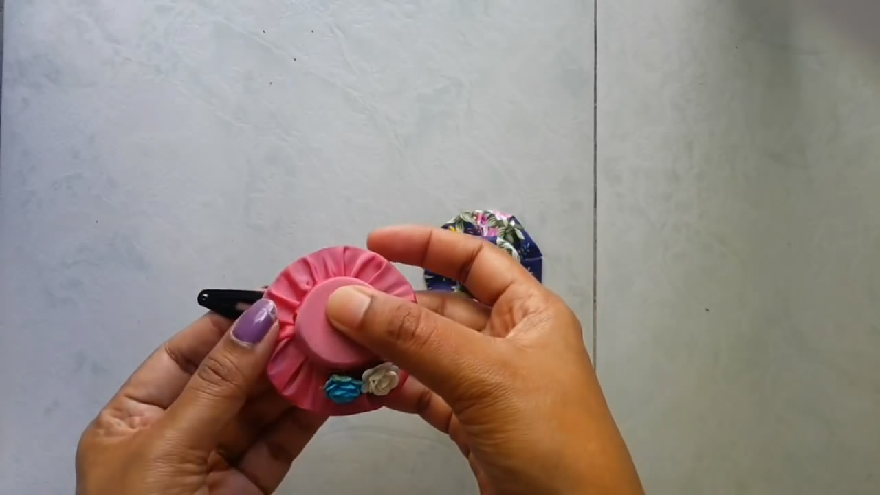 怎么用瓶盖做小帽子,用瓶盖做帽子头饰