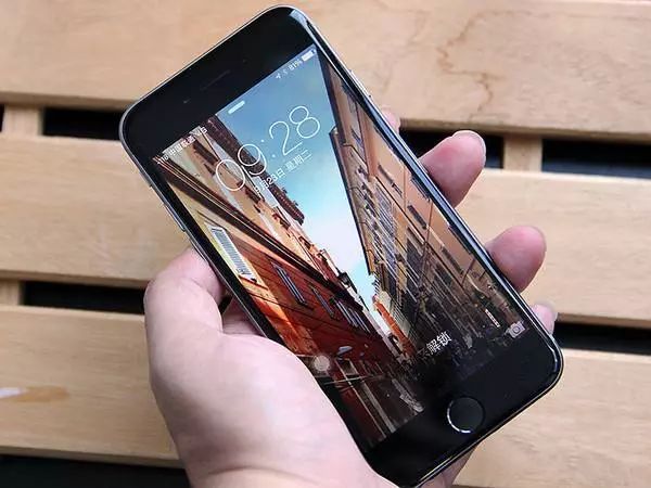 苹果5c用起来为什么会卡,iphone5cios10.3.3太卡