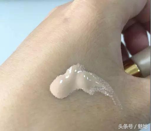 油皮亲妈粉底液秋冬平价测评,适合混干皮夏天的大牌粉底液