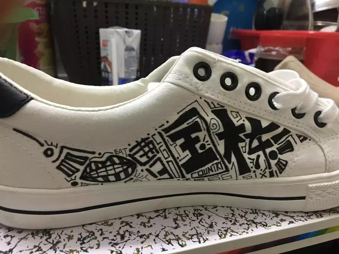 街头涂鸦都用什么单词,街头涂鸦是用什么画的