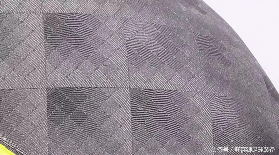 舒莱狮足球鞋国民足球鞋,为中国制造的足球鞋