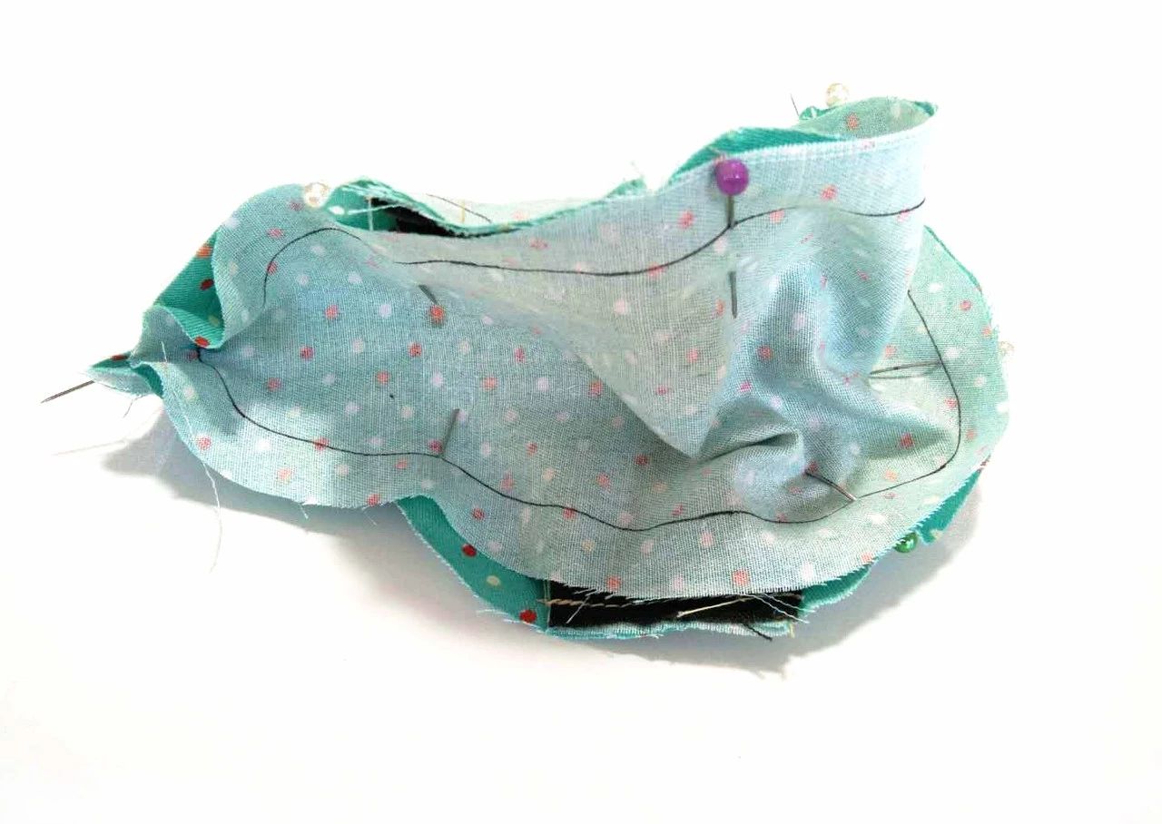 做狗狗玩偶的教程,怎么样用狗狗的毛做一个小型玩偶