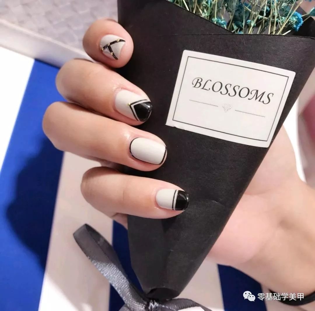 甲面过宽不贴甲片怎么美甲,甲面小的人适合什么形状的美甲