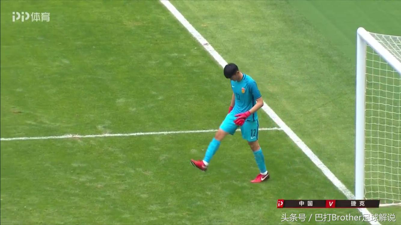 捷克内德维德接班人谈与国足比赛感受，对武磊印象深刻