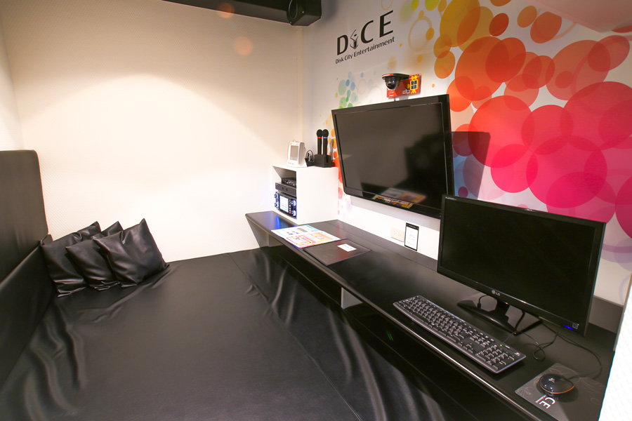 日本风格网吧,日本网吧有中文漫画吗