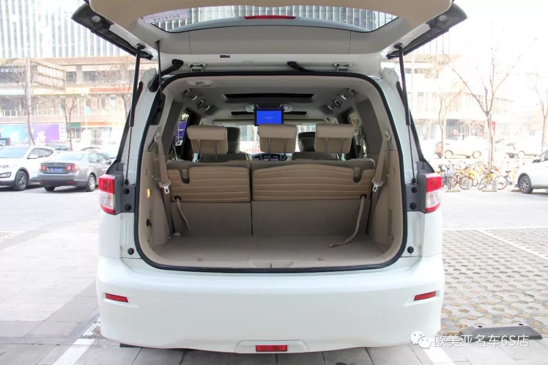 尼桑7座保姆车贵士,保姆商务车10万元明星专用