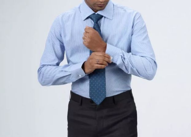 如何判断一件定制衬衫值不值,如何判断定制衬衫是不是高档的呢