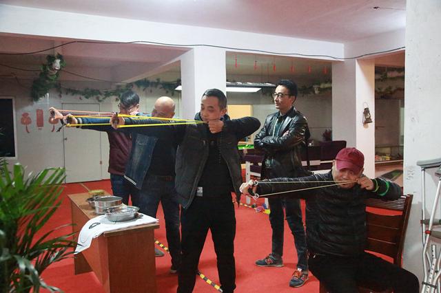 弹弓怎么玩得又快又准,弹弓怎么玩可以100%精准