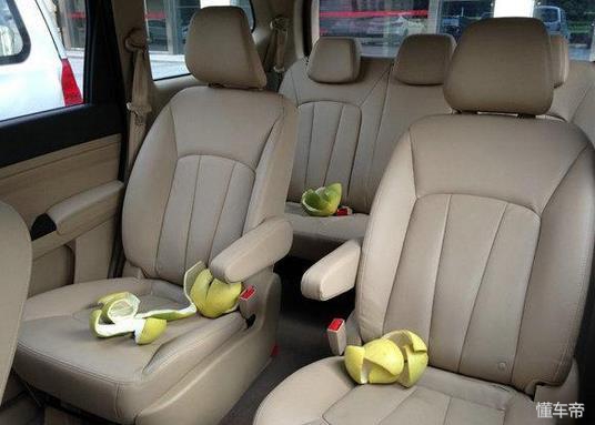 车内夏天异味大冬天异味小,车内异味去除小妙招