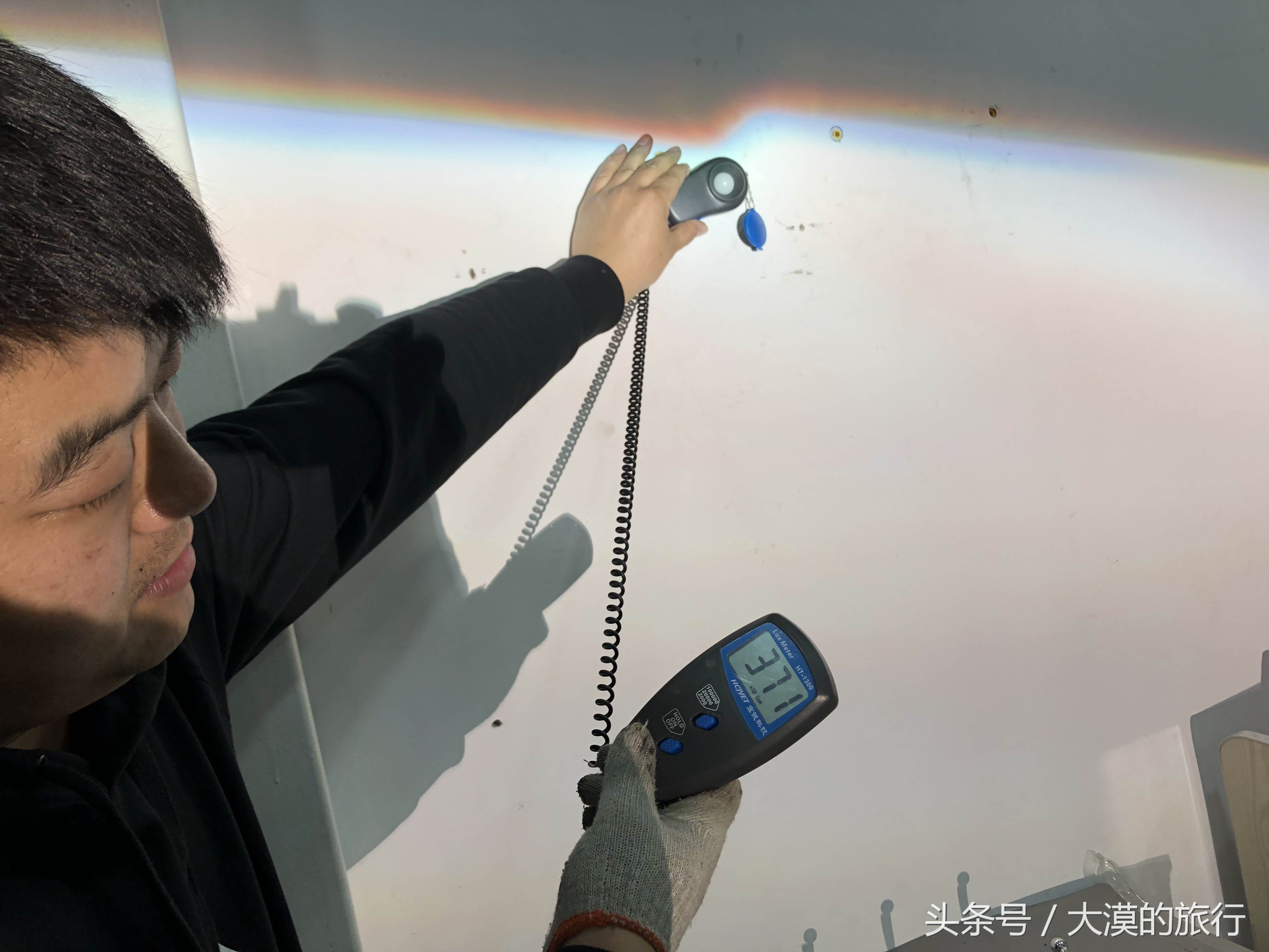 丰田坦途黄光灯,丰田坦途欧司朗激光大灯