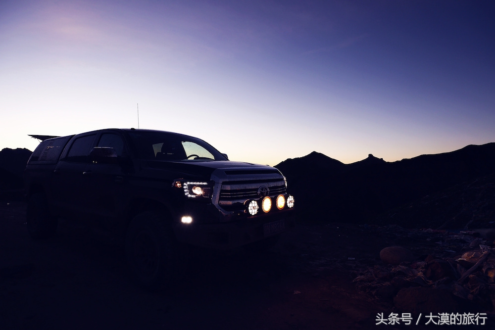 丰田坦途黄光灯,丰田坦途欧司朗激光大灯