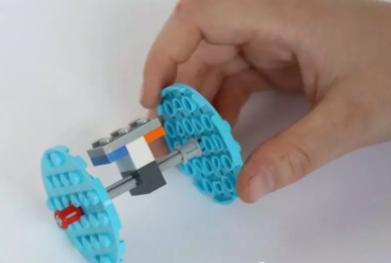 越玩越聪明的玩具自制,乐高可以拼三种玩具