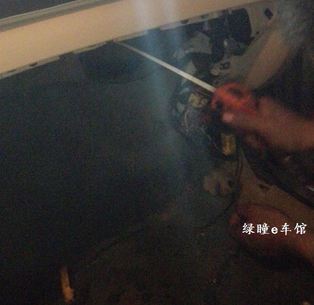 奔驰原厂空调系统清洗,奔驰汽车春季空调清洗