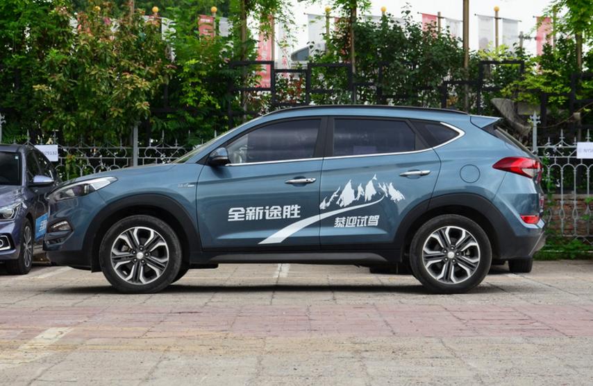 降价最高四驱豪华纯电suv,降价幅度最大的3.0豪华suv