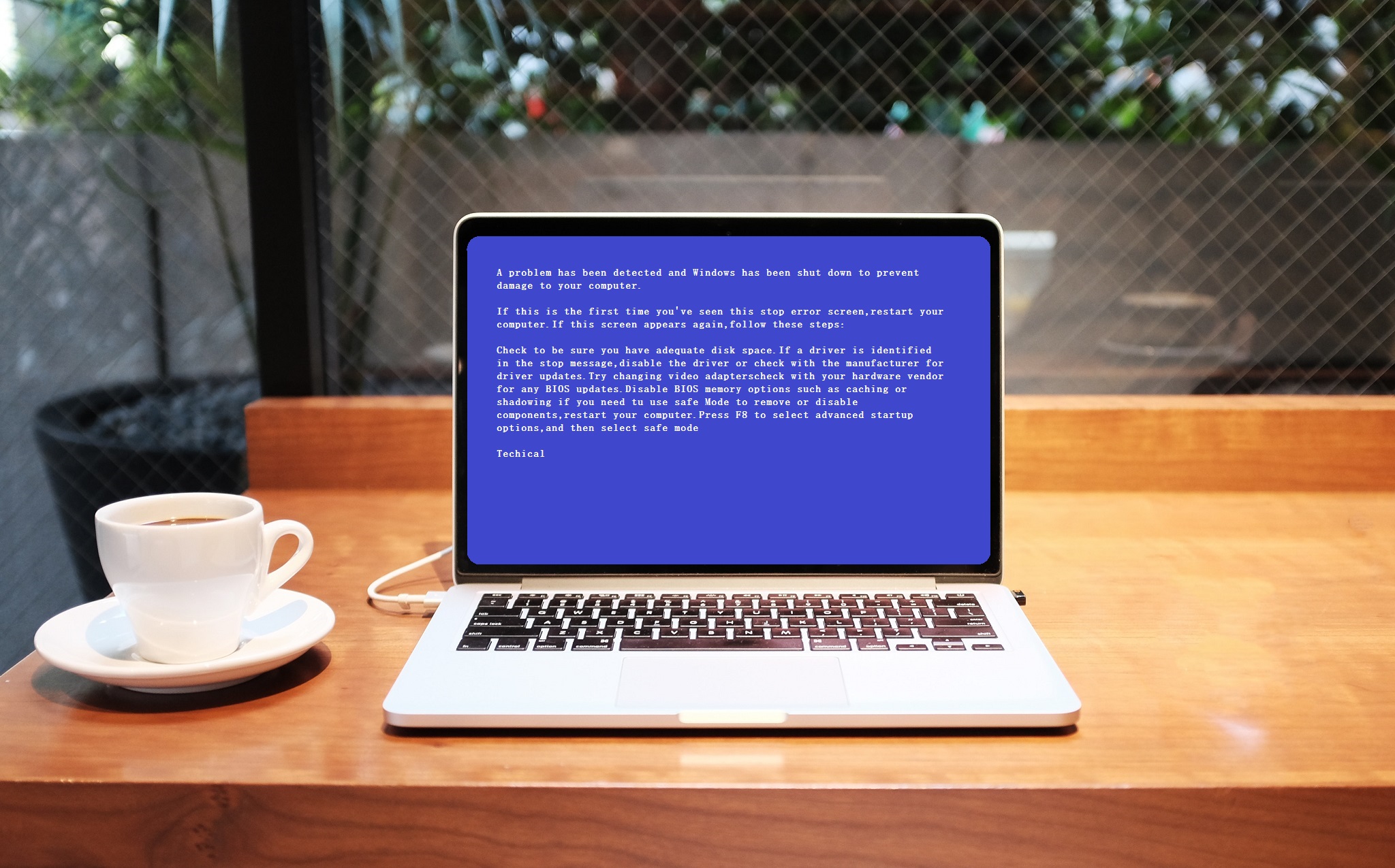 电脑蓝屏按三个键恢复,电脑为什么蓝屏出字母