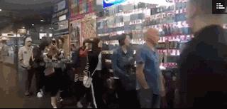 天没亮就来排队,天没亮就出门排队