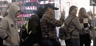 天没亮就来排队,天没亮就出门排队