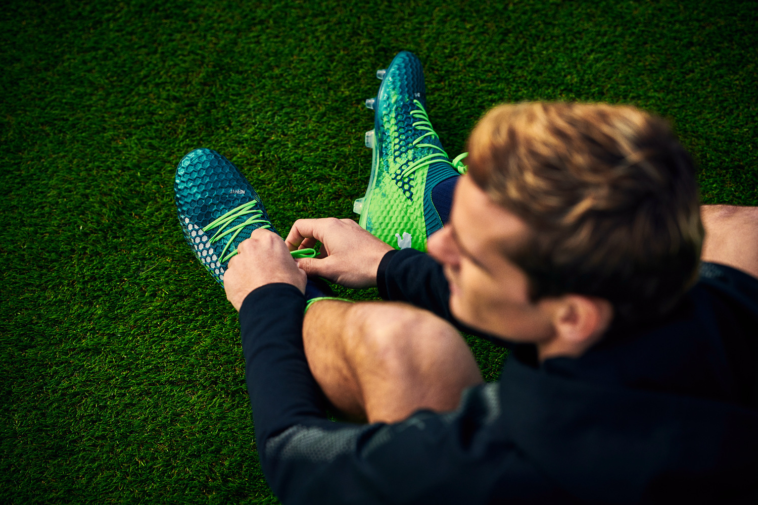 puma全新战靴,puma足球鞋代言球星格列兹曼