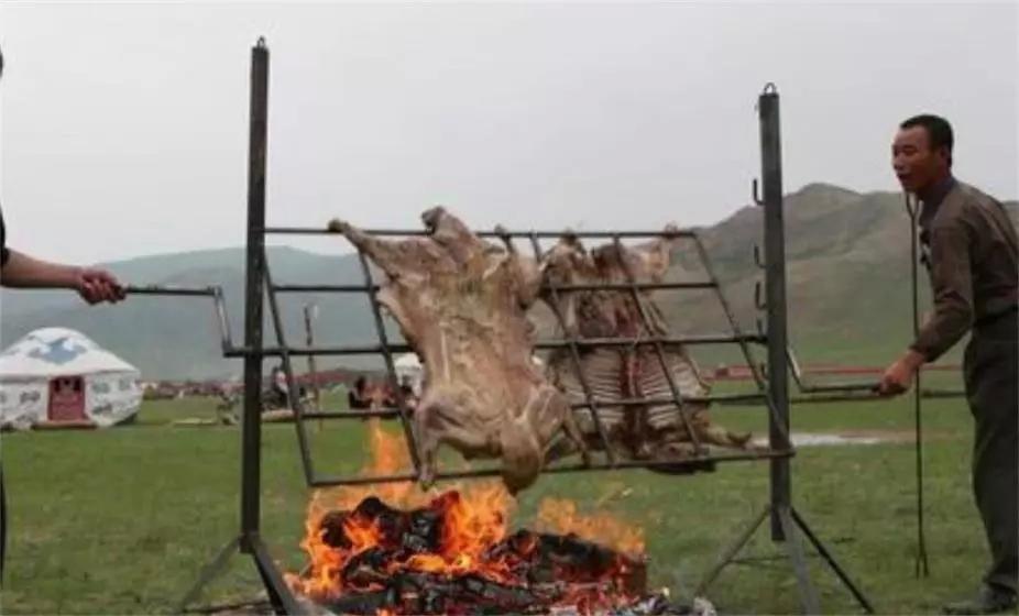 最新款烤全羊炉,正宗烤全羊的烤炉