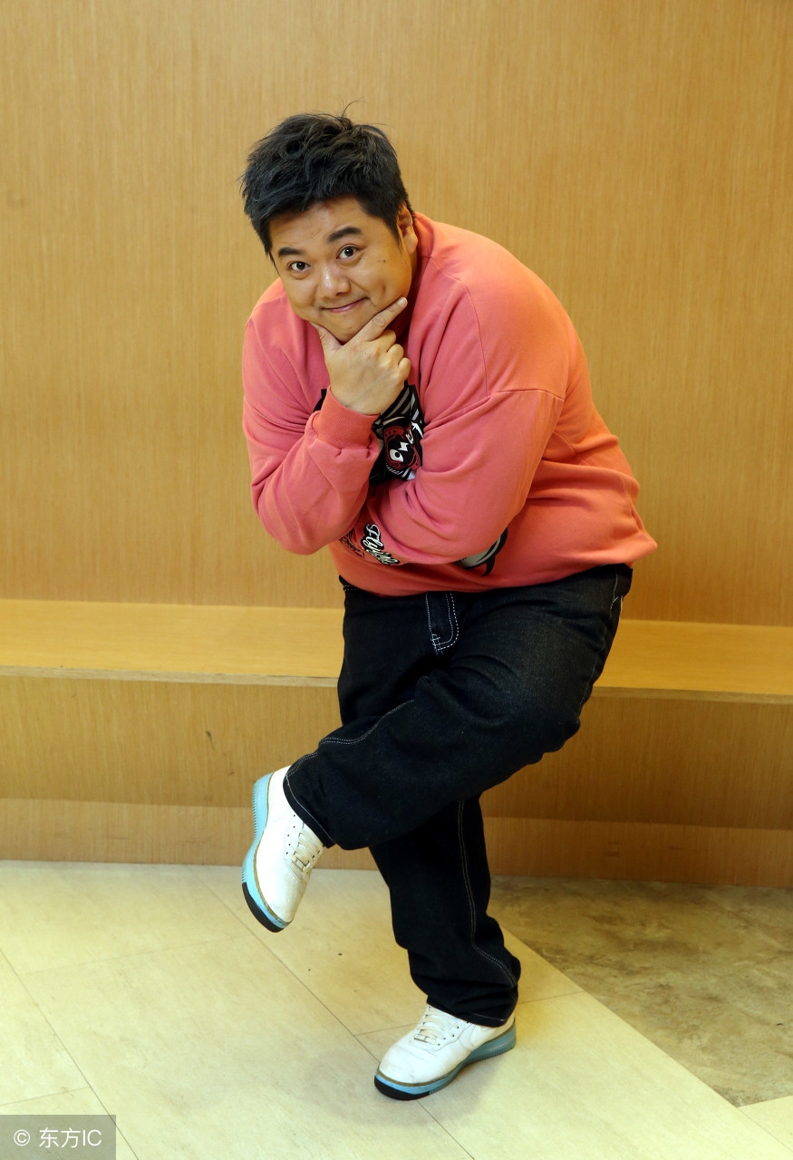 倒三角脸型适合什么发型男士,长脸型适合什么发型男士短发