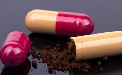 每次吃胶囊都要噎着,吃胶囊噎到怎么自救