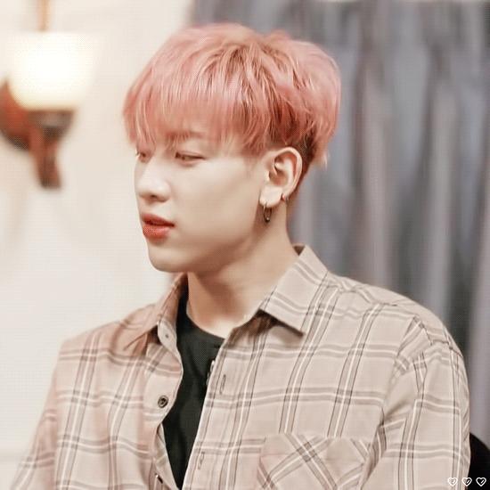 大型粉丝求黑活动，只为让他留在我们身边！