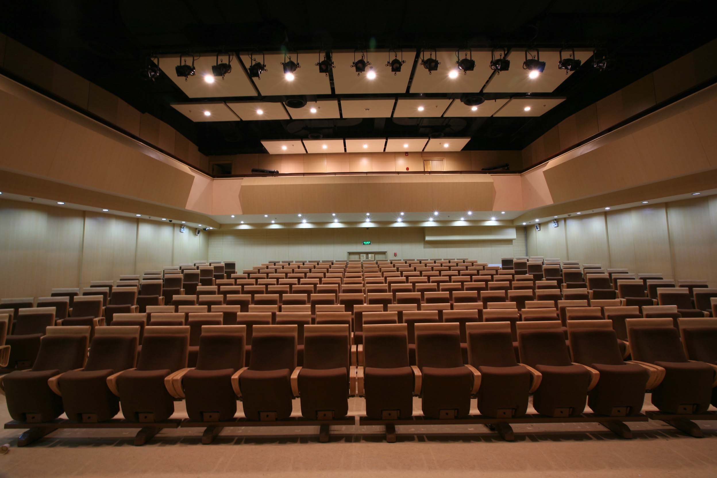 鍚夎崳瀹跺叿鏁欏,鍚夎崳瀹跺叿