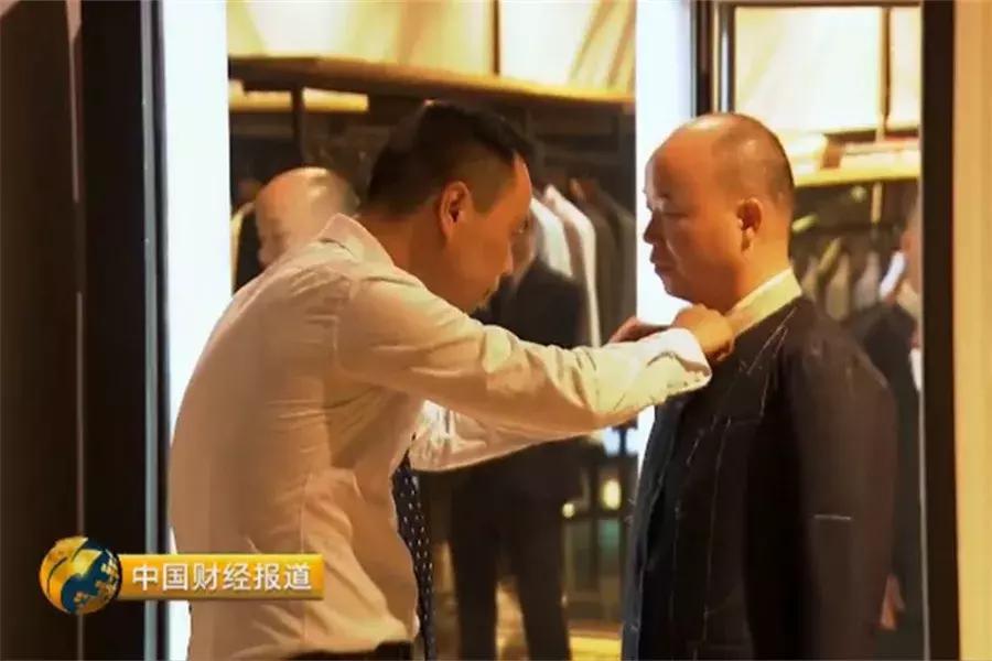 保时捷让人着迷,西装革履保时捷