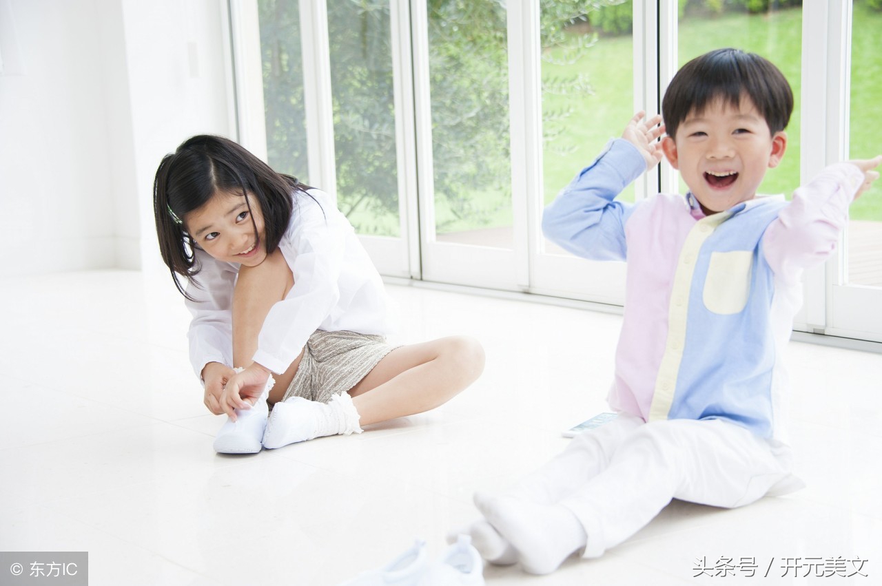 宝宝胆小怕见生人怎么办,小孩出去胆小怕事怎么办