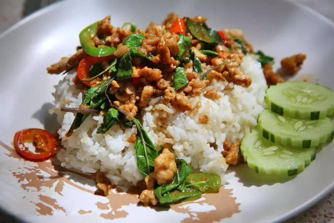 刷我滴卡泰国原版,在泰国必吃的十大美食价格