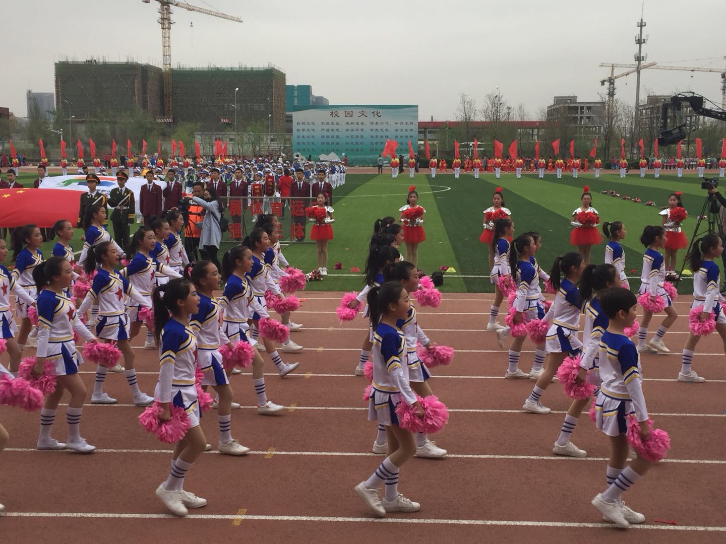 有趣的运动会小学生,一个运动会的游戏