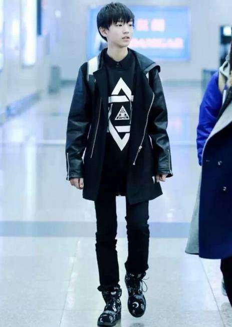 杨洋鹿晗王俊凯,杨洋的腿型是什么样的