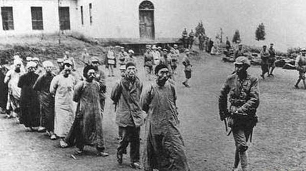 此人在1982年称帝，纳“佳丽”6人，想传“圣旨”册封蒋介石为王