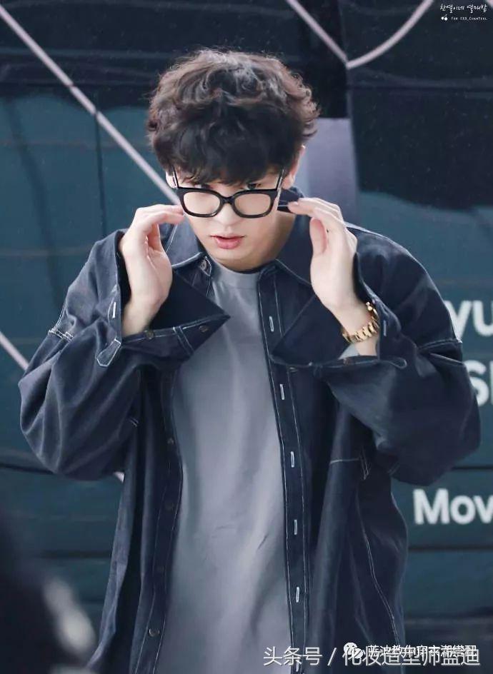 金俊勉，朴灿烈，都暻秀机场*服私**，活动*服私**搭配