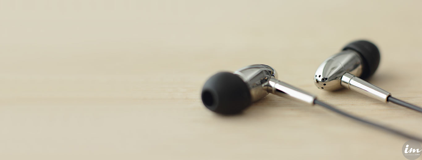 这条8000的小耳塞不能碰！有毒